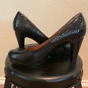 Black sofft brand heels, size 9.5